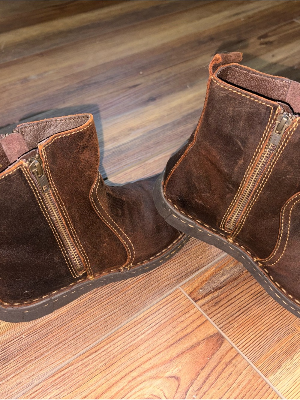 Born Women’s Brown Distressed Leather Ankle Booties with Side Zips - Picture 3 of 8